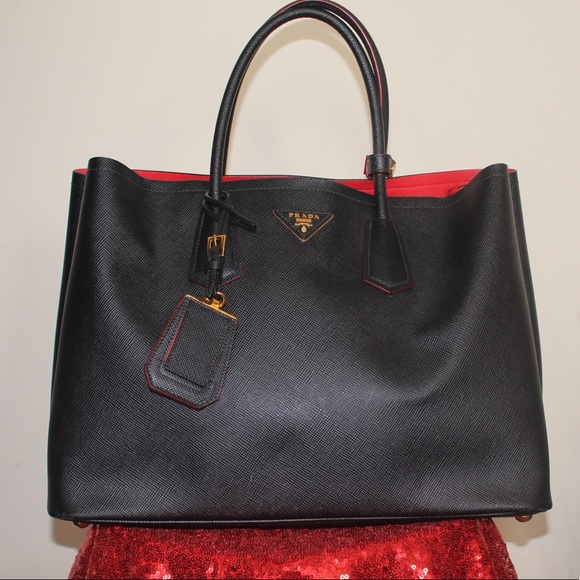 prada saffiano cuir medium